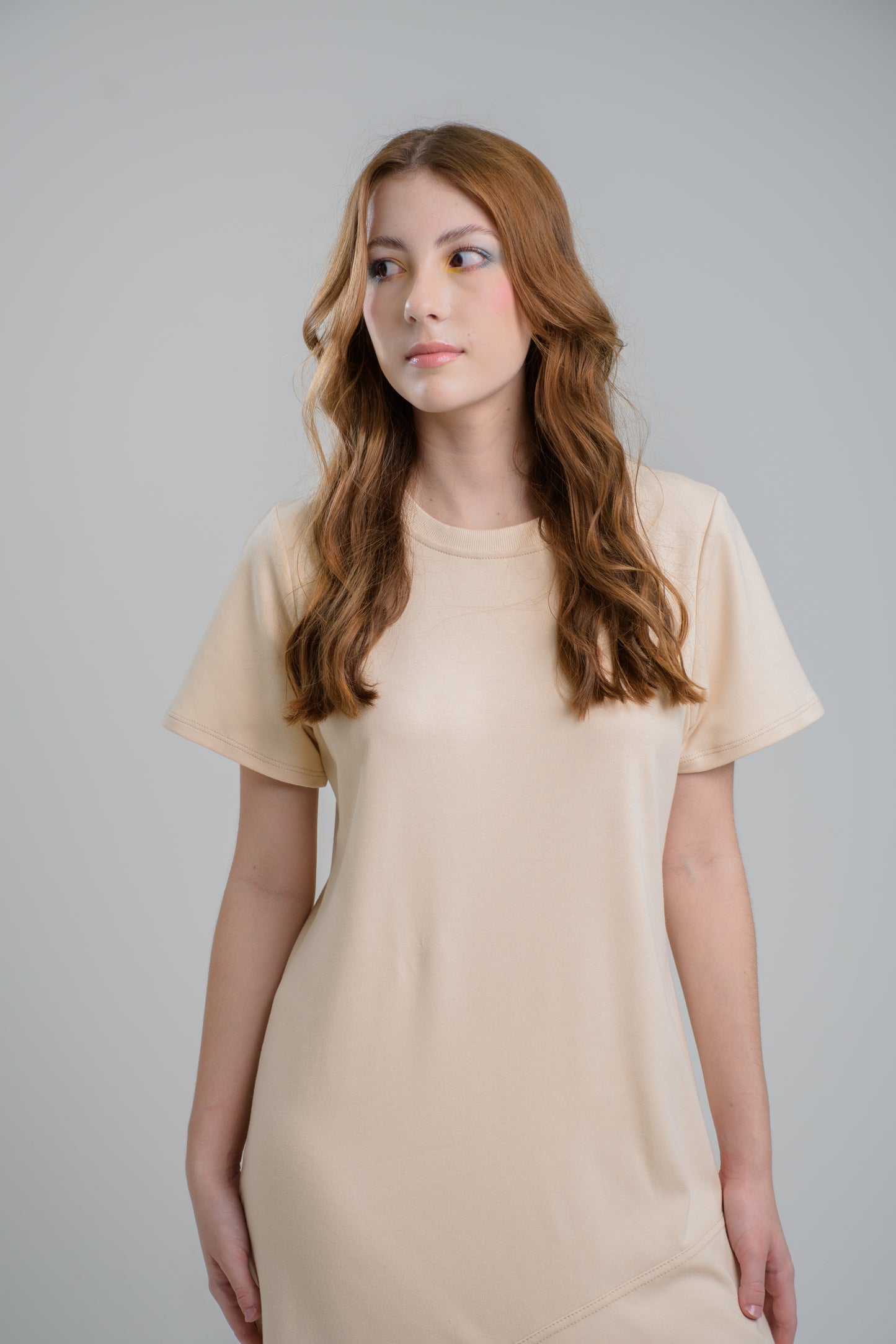 Vestido Caudal Beige