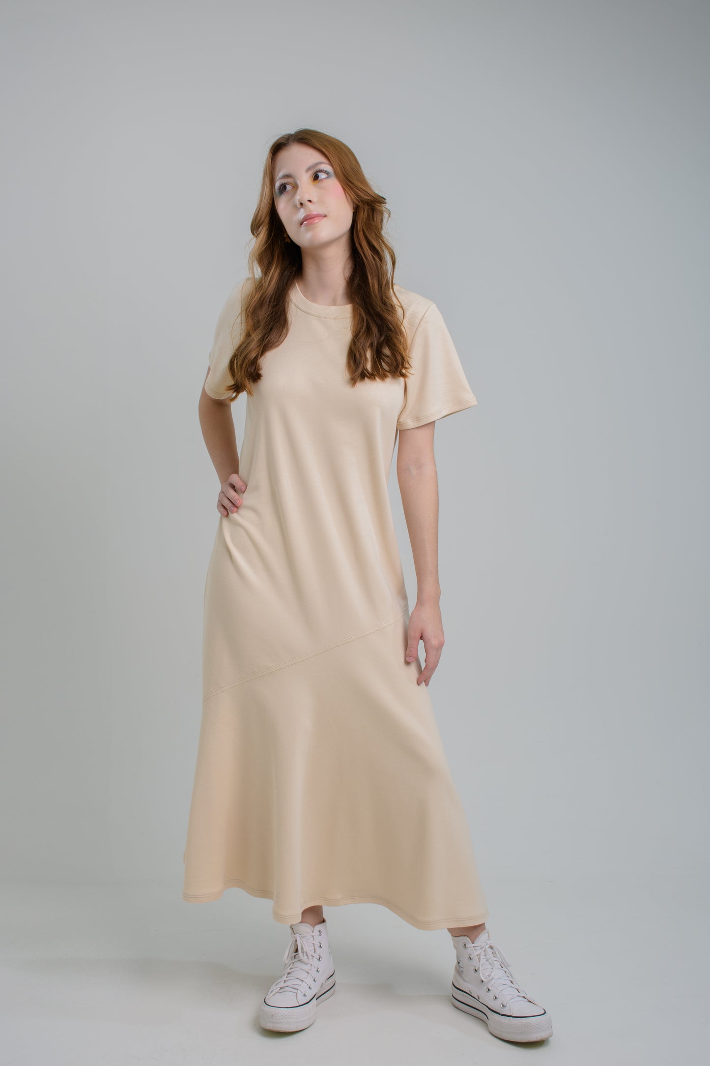 Vestido Caudal Beige