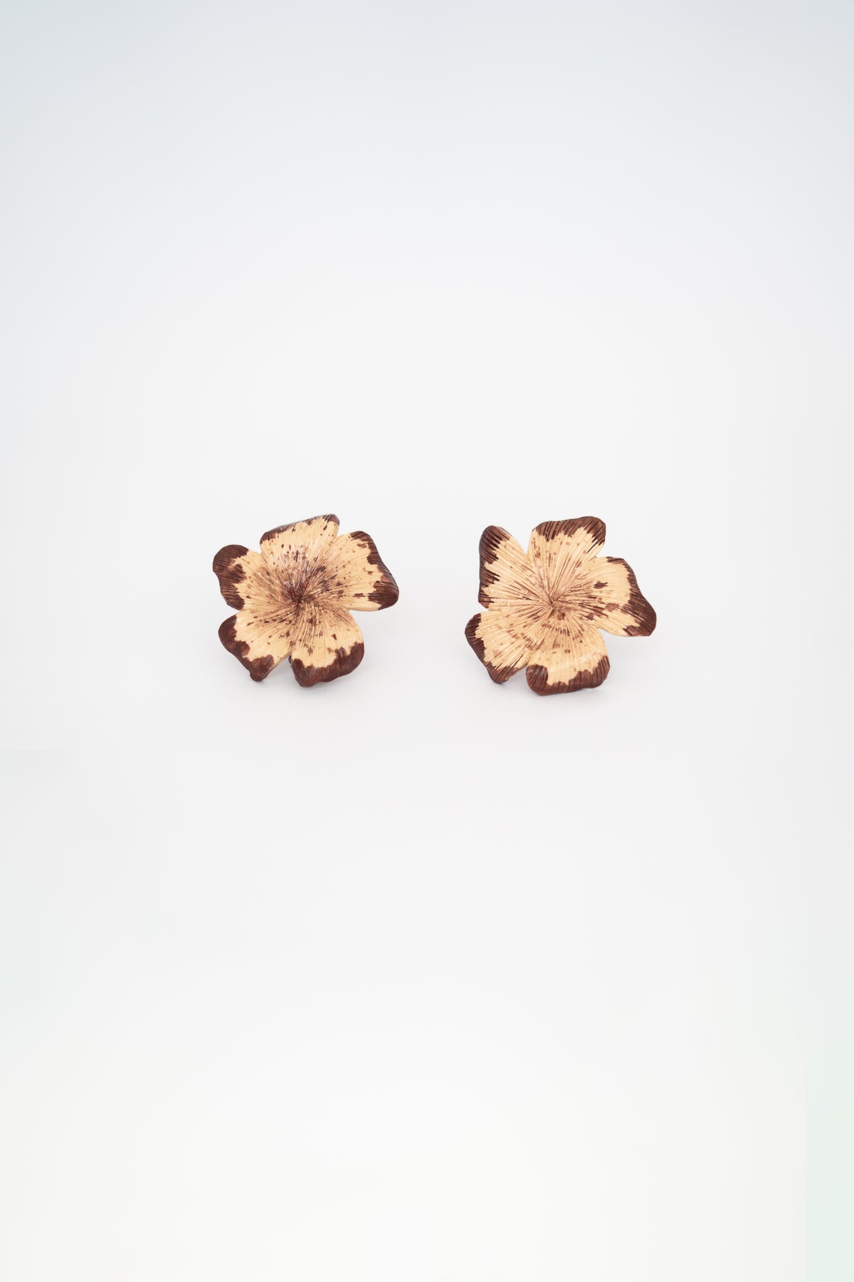 Maxi Aretes Flor Cayena