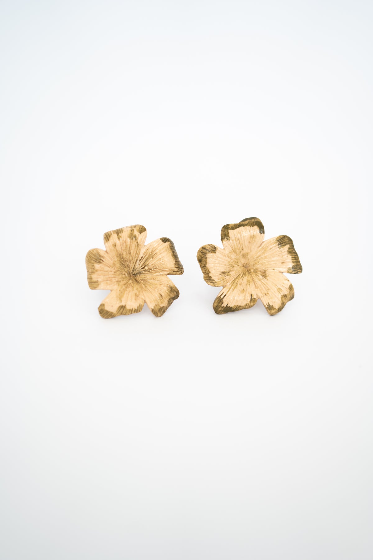 Maxi Aretes Flor Cayena